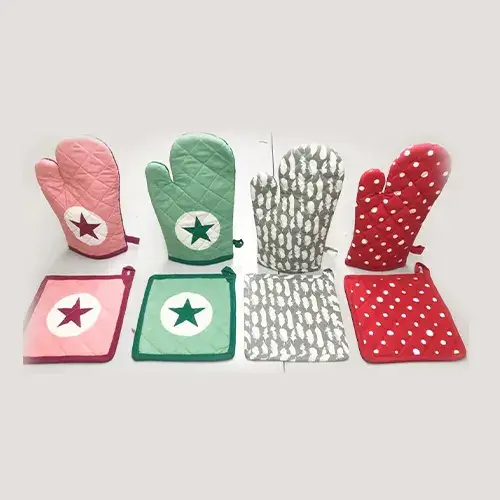 Glove & Pot Holder image 3