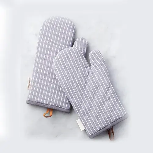 Glove & Pot Holder image 4